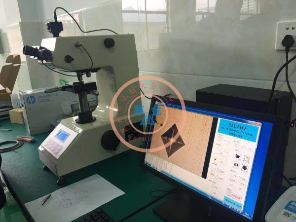 老客户推荐新客户选用我厂HVS-1000A型数显显微硬度计：现场安装照片（图像清晰质感、测试精度高）